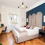 Apartmán Elegant Near Campo De' Fiori *